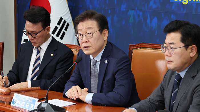 금투세 폐지 동의를 발표하는 민주당 지도부.jpg