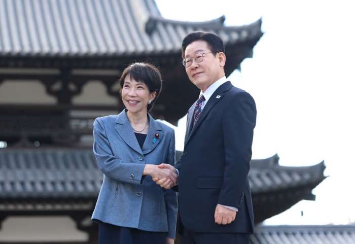 이재명 다카이치.png.jpg